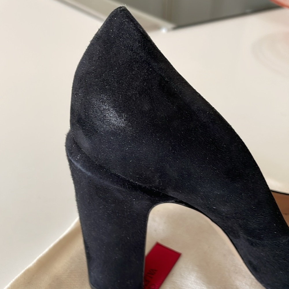 Valentino Garavani Black Suede Block Heel Pumps - Picture 15 of 15